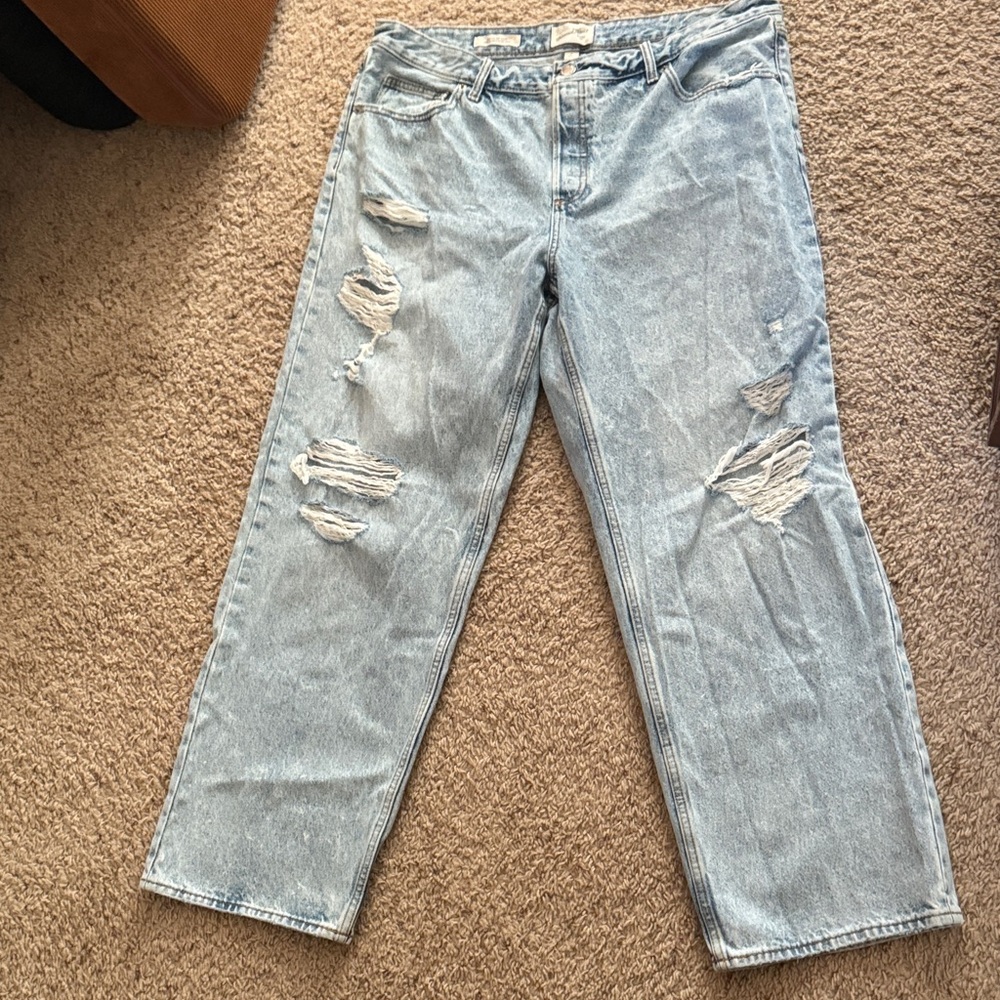 Universal Thread Mid-Rise 90’s Baggy Jeans Distressed Size 17 Button Fly